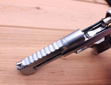 Load image into Gallery viewer, New ALLOY EMPIRE Miniature Desert Eagle
