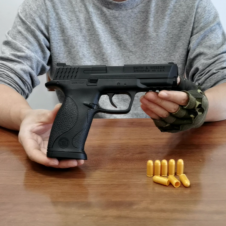 M&P 40 Auto Shell Ejecting Blowback Toy Gun