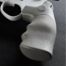 Load image into Gallery viewer, Smith &amp; Wesson M500 Magnum Soft Bullet Toy
